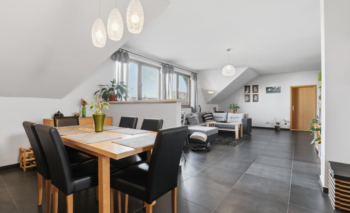 Zariadený 4 izb. byt 141m², murovaný dom - Trnavská, Pezinok - fotografia 1