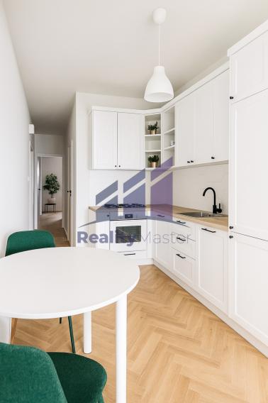 PREDANÉ-PREDAJ: 3 izbový byt, 64 m2, Bratislava - Karlova Ves